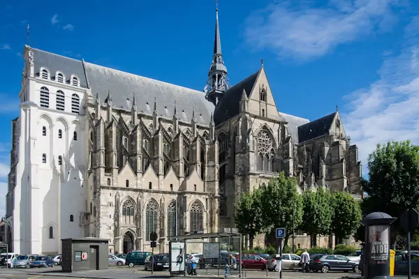 basilique-saint-quentin-centre-ville Activités